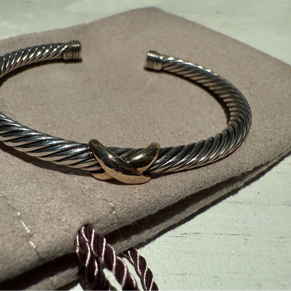 Classic X cable cuff - Picture 3 of 4